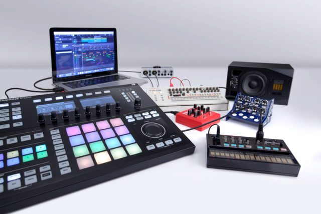 NI_MASCHINE_2-6_UPDATE_STUDIO_MIDI_CC-640x427